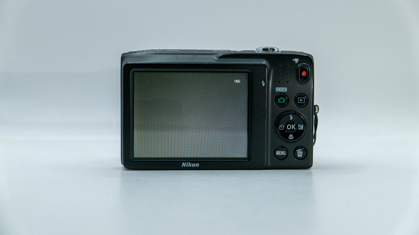 Nikon Coolpix S2700