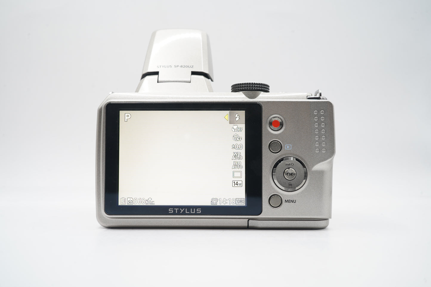 Olympus SP-820UZ
