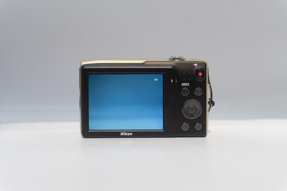 Nikon Coolpix S3300