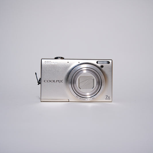 Nikon Coolpix S6100