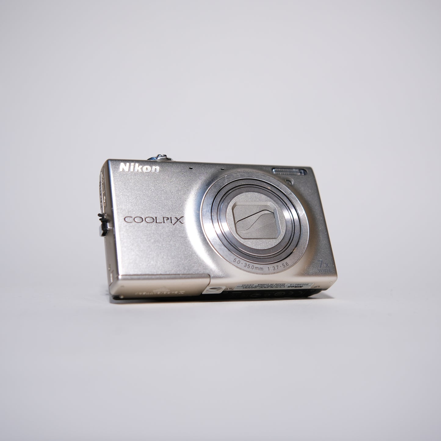 Nikon Coolpix S6100