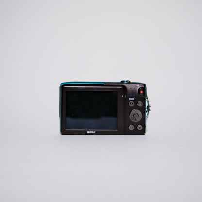 Nikon Coolpix S3300
