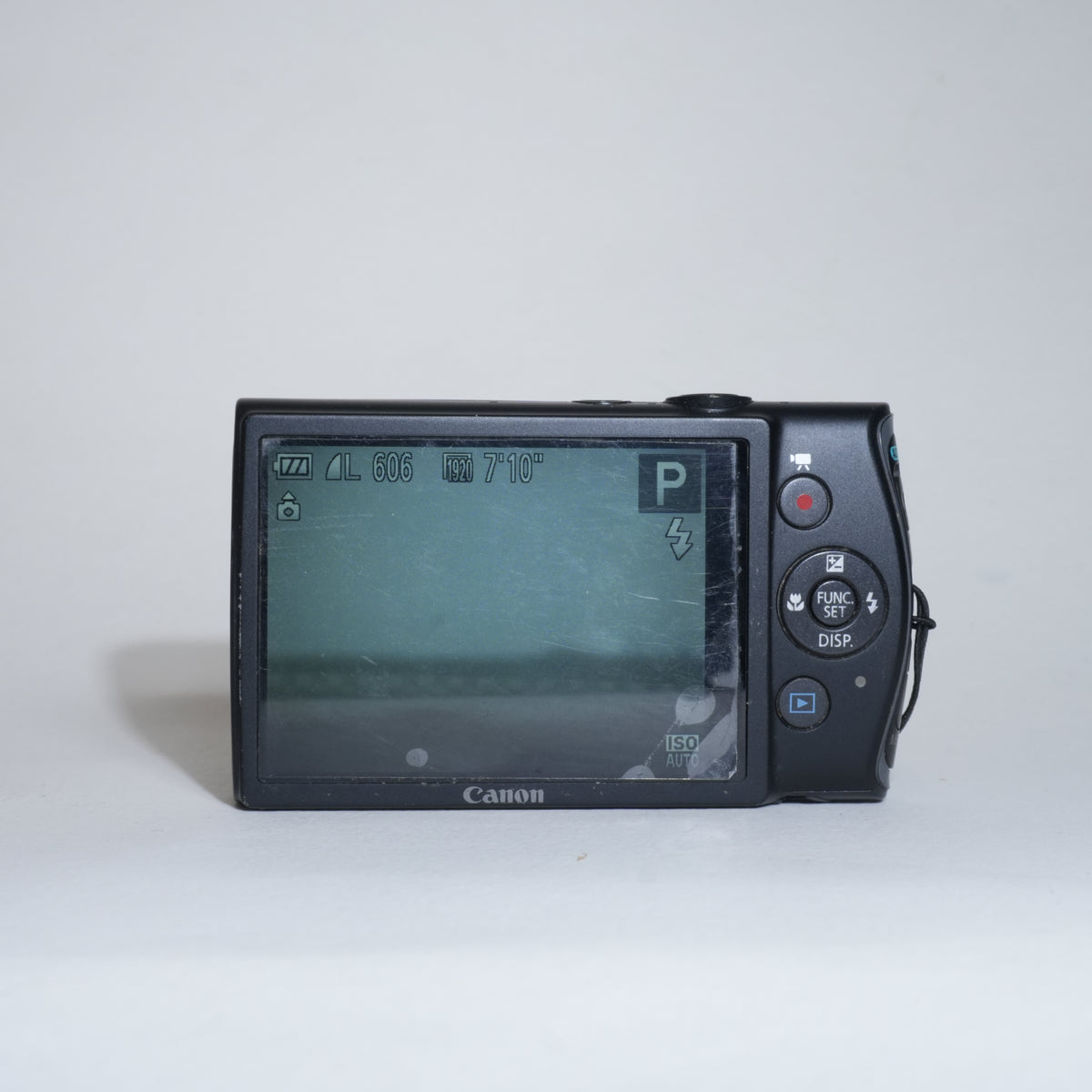 Canon IXUS 230 HS