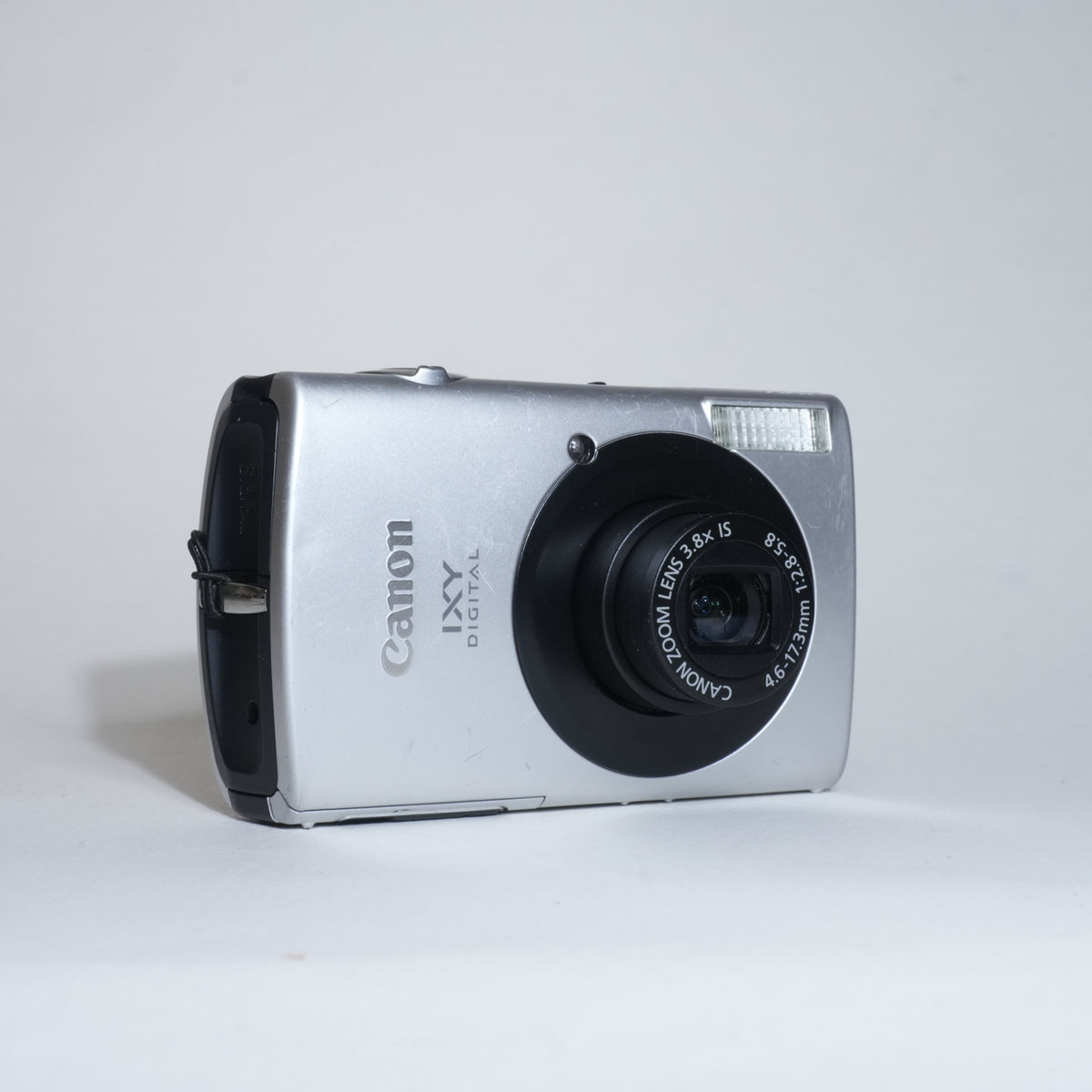 Canon IXY 910 IS