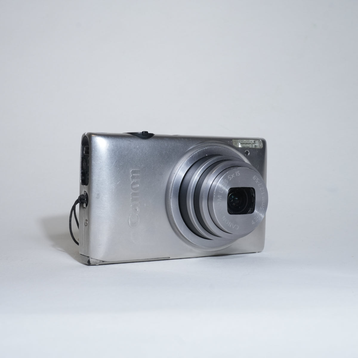 Canon IXUS 220 HS