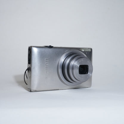 Canon IXUS 220 HS