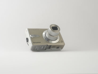 Fujifilm Finepix F30