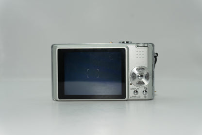 Lumix DMC-FX8