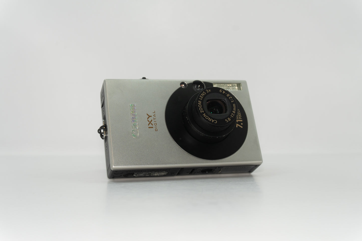 Canon IXY 10