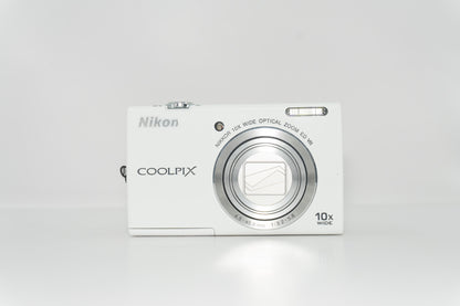 Nikon coolpix S6200