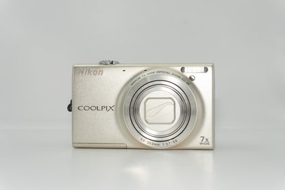 Nikon Coolpix S6100