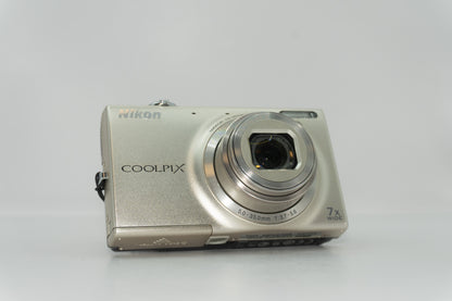 Nikon Coolpix S6100