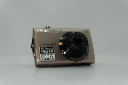 Nikon Coolpix S4000