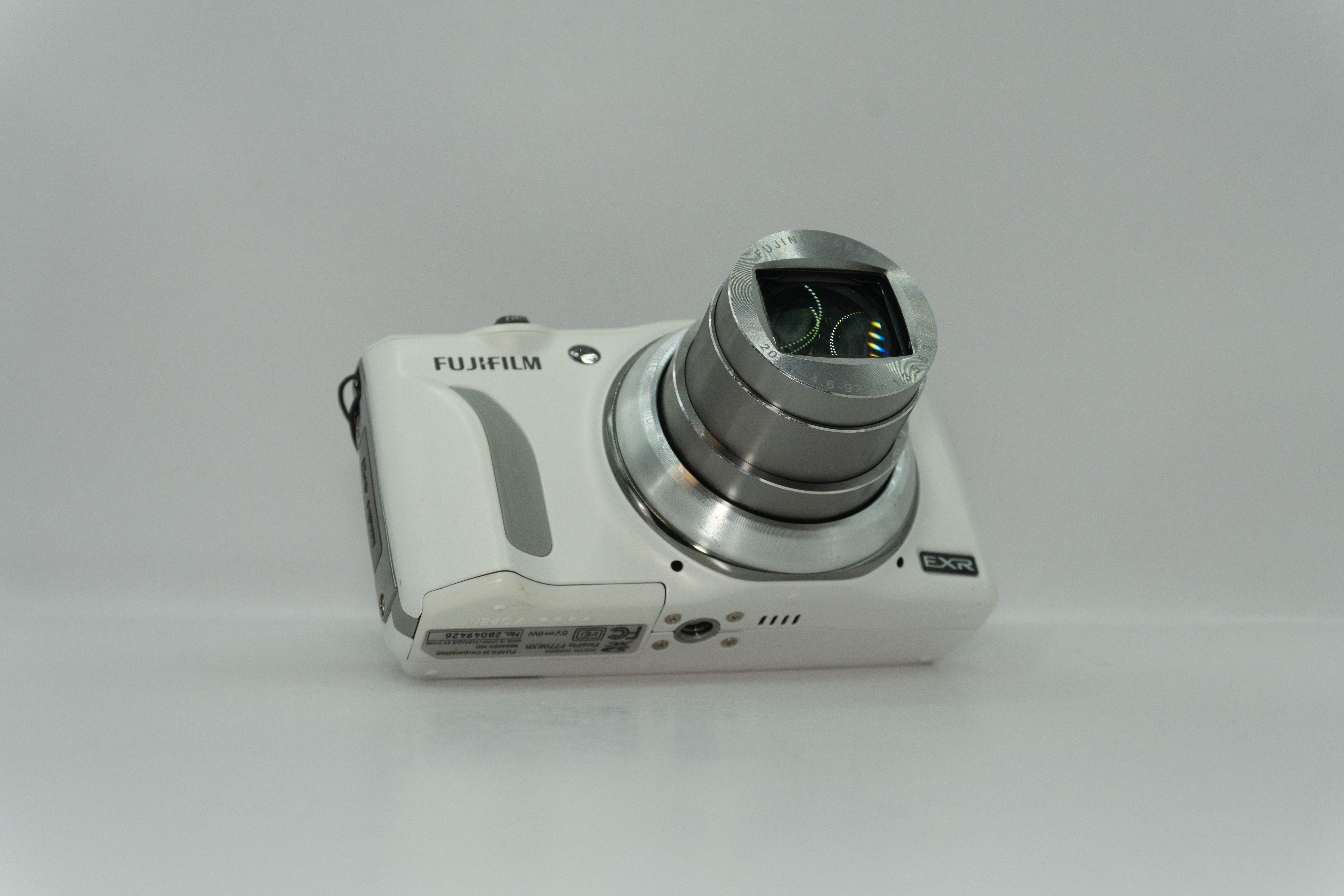 動作確認済み FUJIFILM FinePix F770EXR デジタルカメラ 動作品
