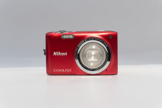 Nikon Coolpix S2700