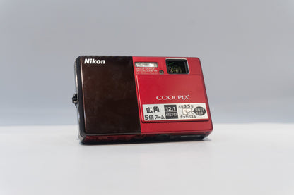 Nikon Coolpix S70