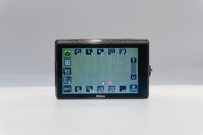 Nikon Coolpix S70