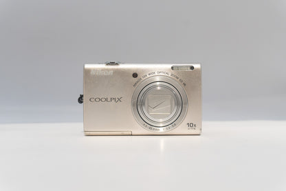 Nikon Coolpix S6200