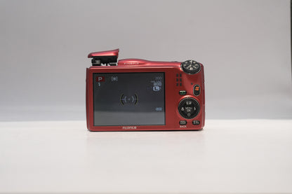 Fujifilm Finepix F820EXR