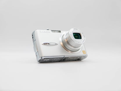 Lumix DMC-FX01