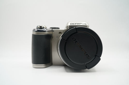 Olympus SP-820UZ