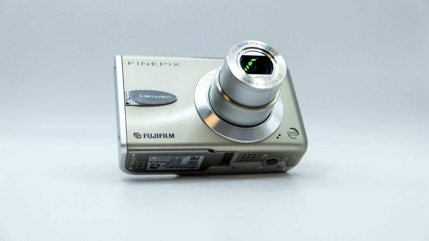 Fujifilm Finepix F30