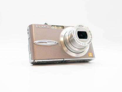 Lumix Panasonic DMC-FX30