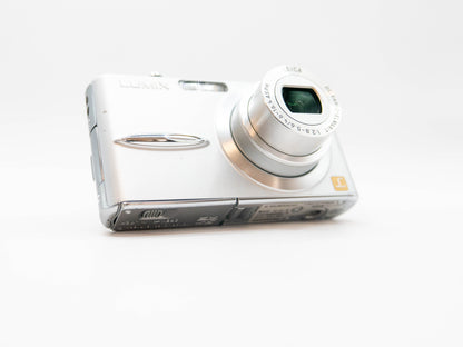 Lumix Panasonic DMC-FX30